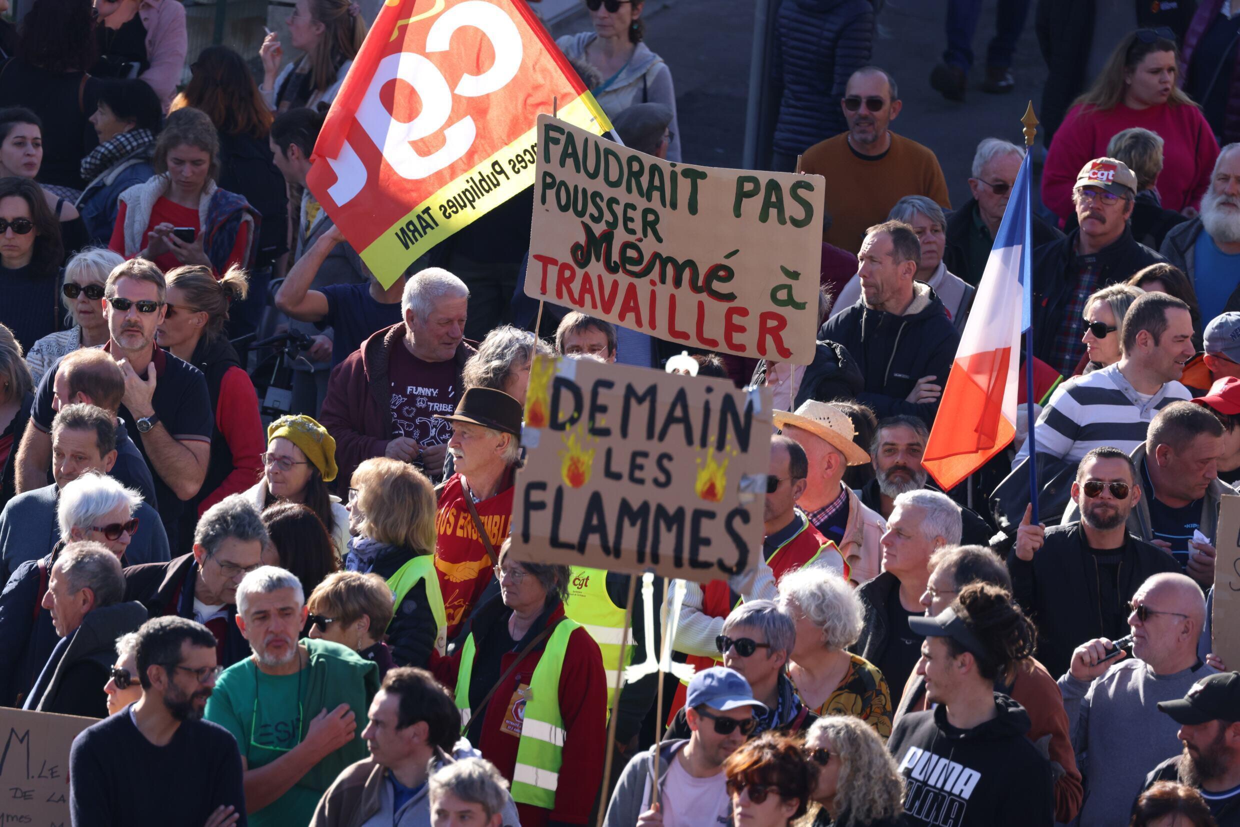 Retraites mobilisation en baisse tandis que les débats s'enlisent à l'Assemblée Retraites mobilisation en baisse tandis que les débats s'enlisent à l'Assemblée