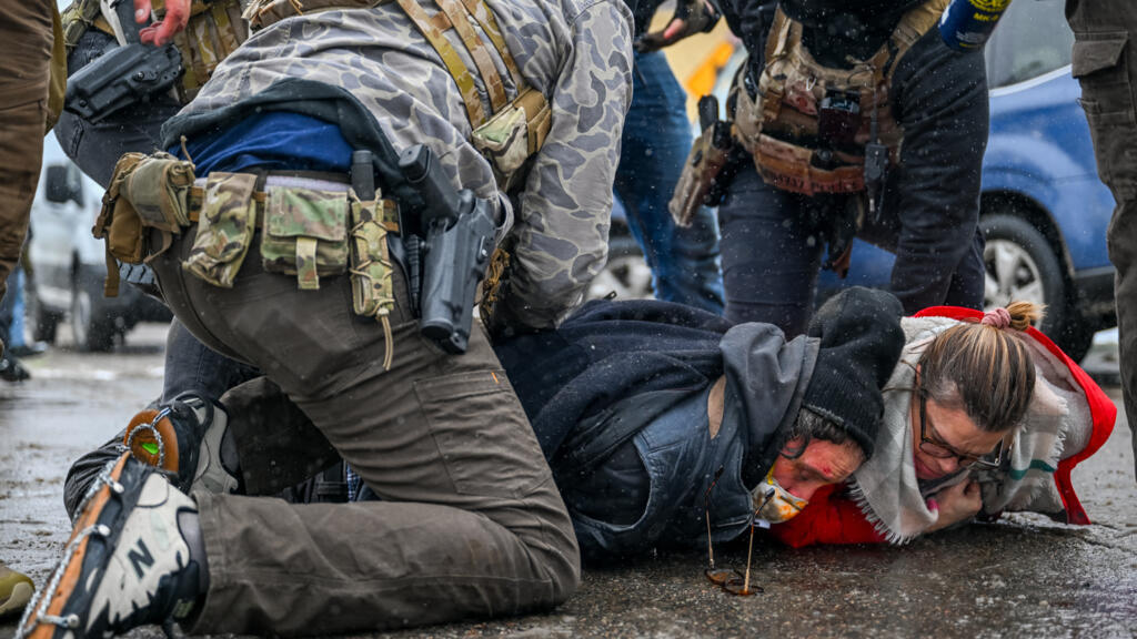 Minnesota : trois arrestations après une manifestation anti-ICE dans une église