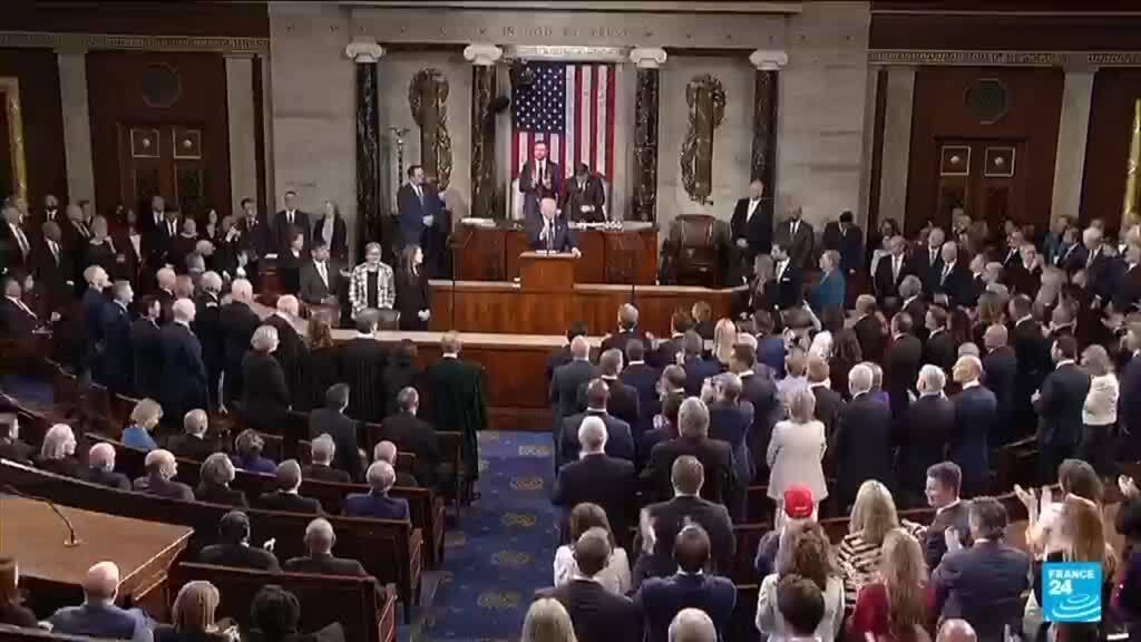 يسعى زعماء مجلس الشيوخ لإنقاذ اتفاق بين الحزبين وتجنب الإغلاق الجزئي للحكومة