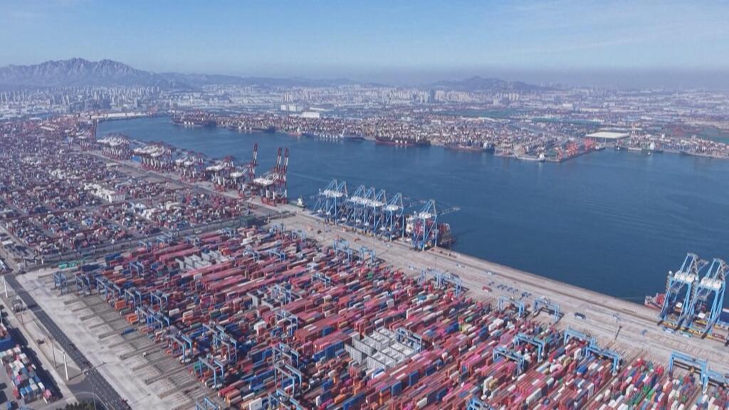 China's trade surplus hits record $1.08 trillion after just 11 months