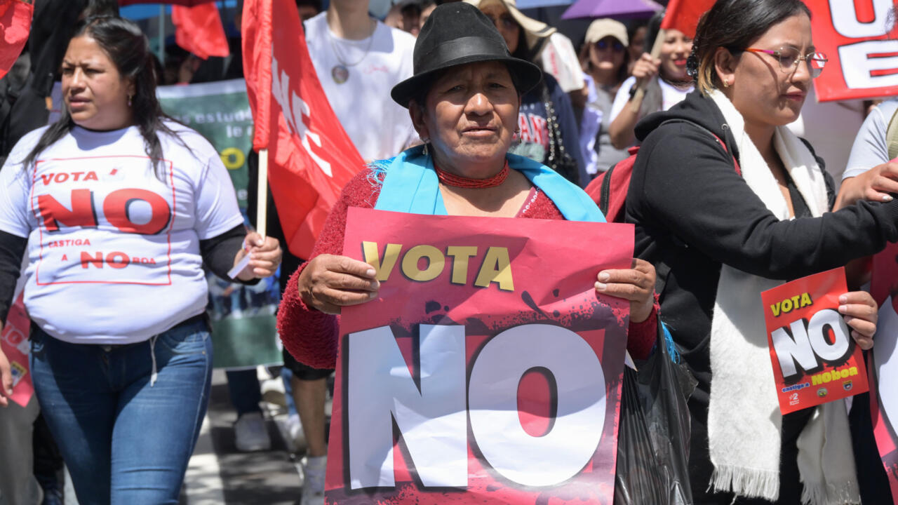 Ecuador vota por futuro militar y constitucional en medio de creciente violencia y tensiones