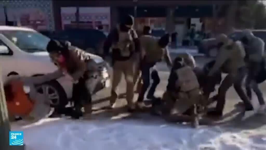 كلينتون وأوباما يدعوان الأمريكيين إلى صحوة بعد تصاعد الاحتقان في مينيابوليس