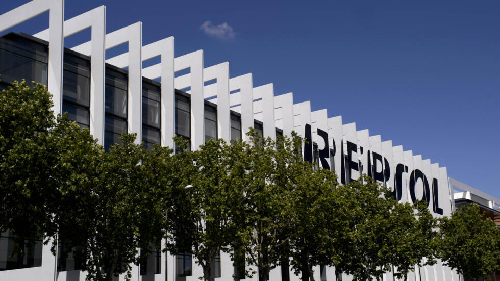 Investigan en España a Repsol por posibles prácticas