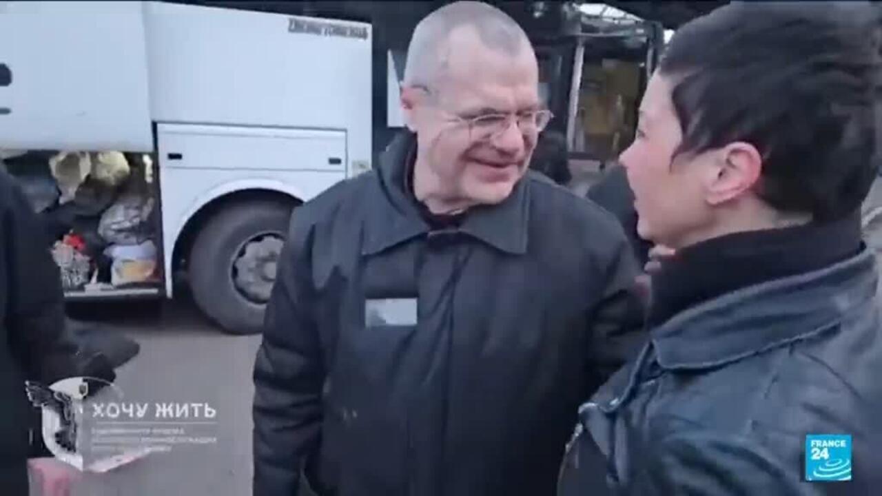 Belarus frees Nobel Prize laureate Bialiatski, opposition figure Kolesnikova among others