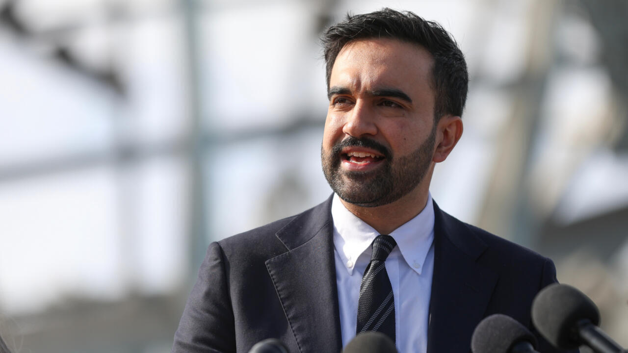 ترامب يقول إنه سيجتمع مع رئيس بلدية نيويورك زهران ممداني ويصفه بـ"الشيوعي"