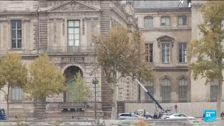Paris: Two more charged over Louvre jewellery heist