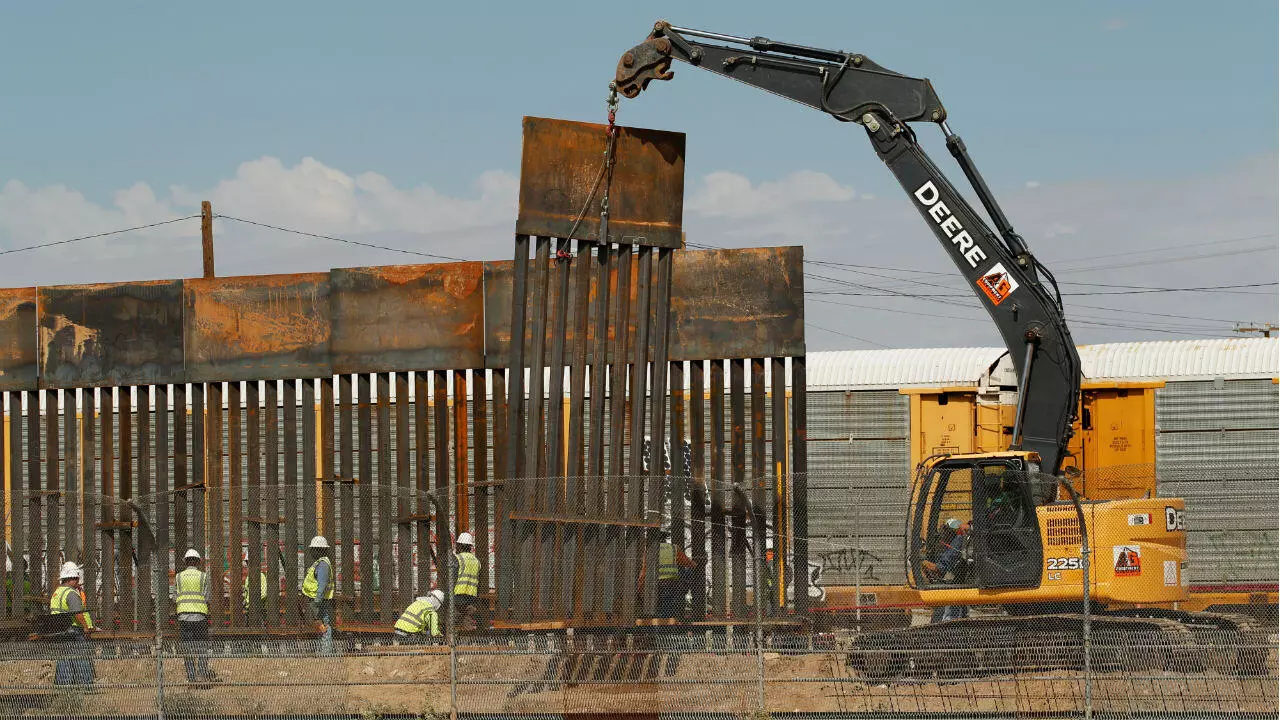 Pentagon Authorises 1 Billion For Trump Border Wall