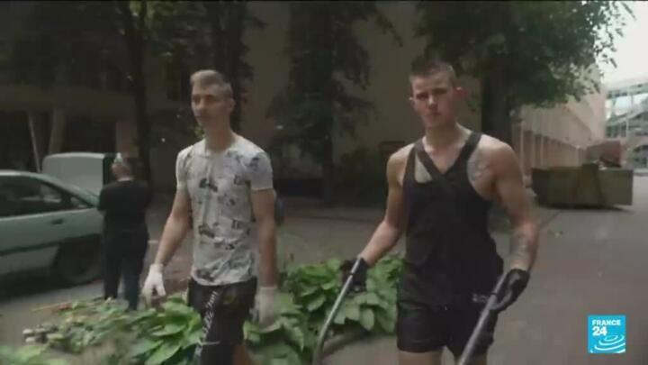 Russia steps up aerial strikes on Ukraine, killing at least 6 amid Kyiv counteroffensive