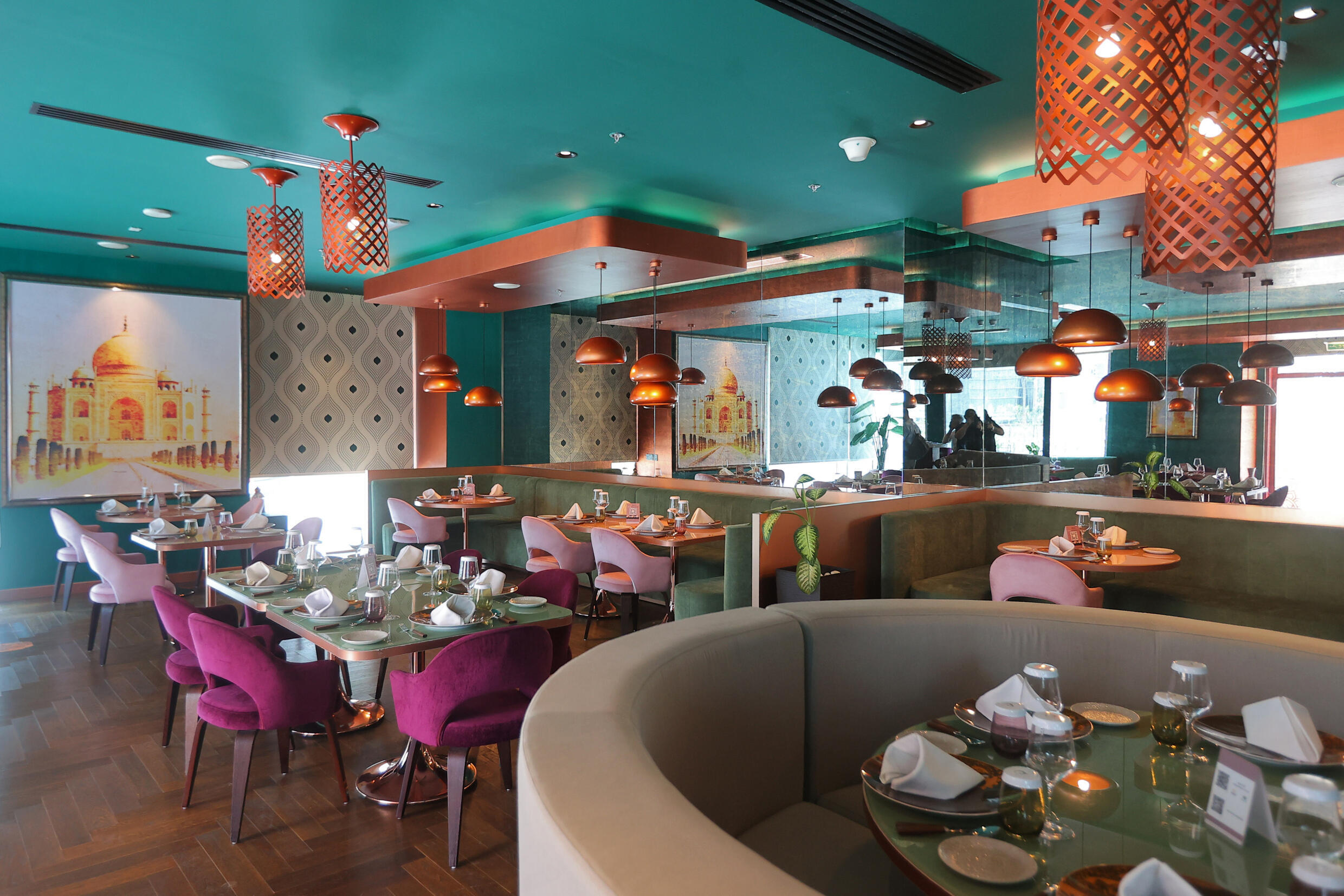 Ceux qui ont des budgets illimités ont des options d'hébergement attrayantes, avec un site tiers proposant des chambres d'hôtel à 4 000 $ par nuit