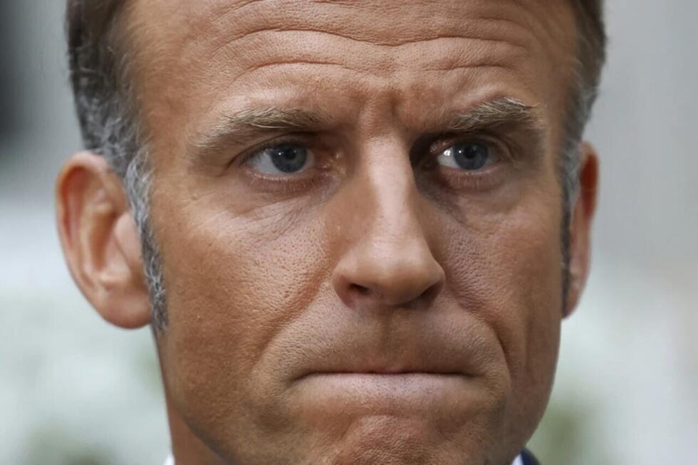 Archivo: el presidente francés, Emmanuel Macron, habla con los medios tras una reunión con el presidente estadounidense, Donald Trump; el presidente ucraniano, Volodymyr Zelenskyy; y líderes europeos, en el marco de las negociaciones para poner fin a la guerra rusa en Ucrania, en la embajada de Francia en Washington, D.C., EE. UU., el lunes 18 de agosto de 2025.