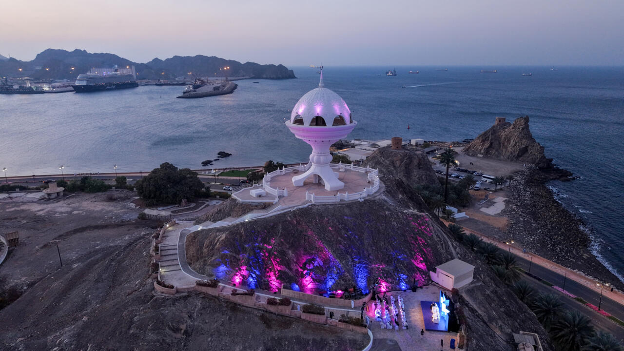 طهران وواشنطن تستعدان لمحادثات في مسقط بعد قمع الاحتجاجات