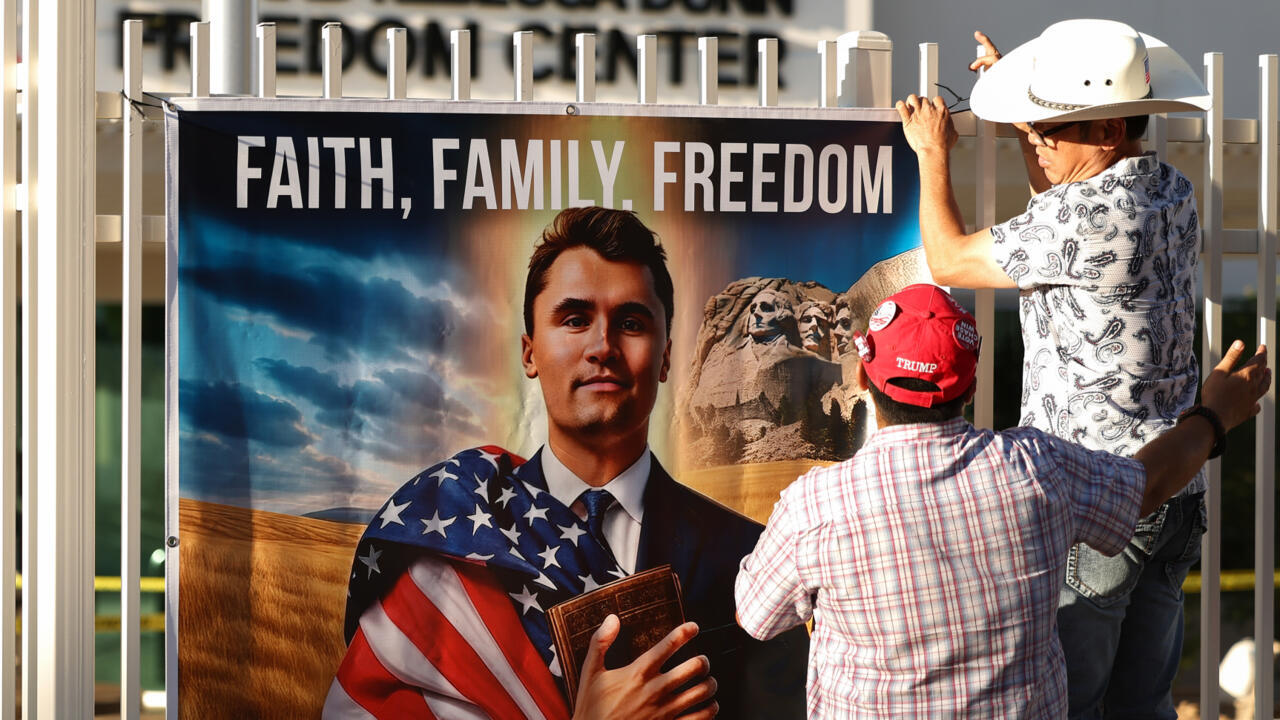 Cérémonie d'hommage à Charlie Kirk : Donald Trump et la sphère Maga attendus en Arizona