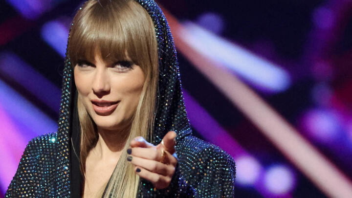 Taylor Swift accepts the "iHeartRadio Innovator" award in Los Angeles, California, US March, 2023.