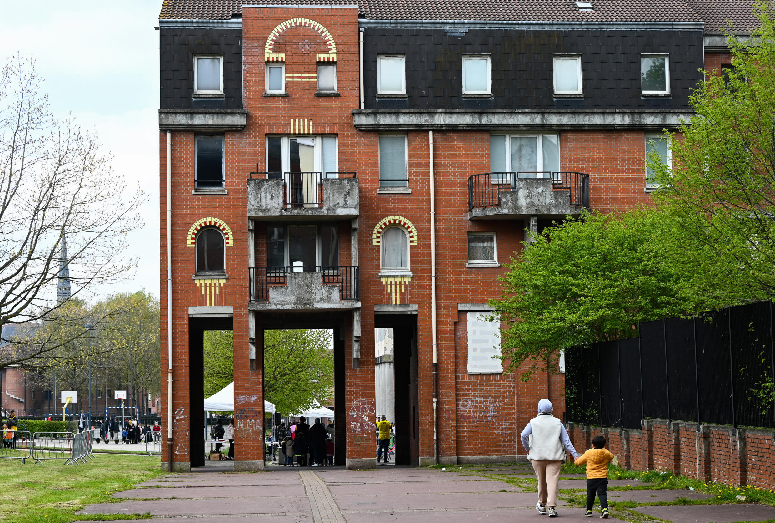 A Roubaix, l'histoire se répète pour tenter de sauver le quartier de l