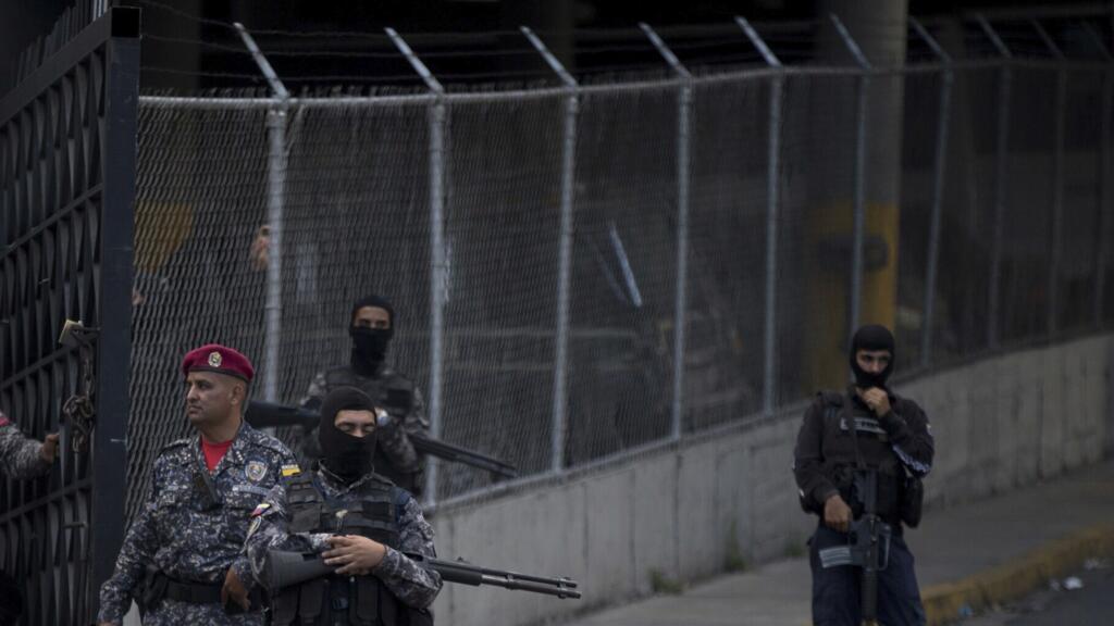 فنزويلا تعتقل مشتبها به في تفجير طائرة ركاب بنمية عام 1994 نسب لحزب الله اللبناني