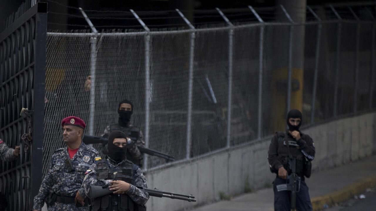 فنزويلا تعتقل مشتبها به في تفجير طائرة ركاب بنمية عام 1994 نسب لحزب الله اللبناني