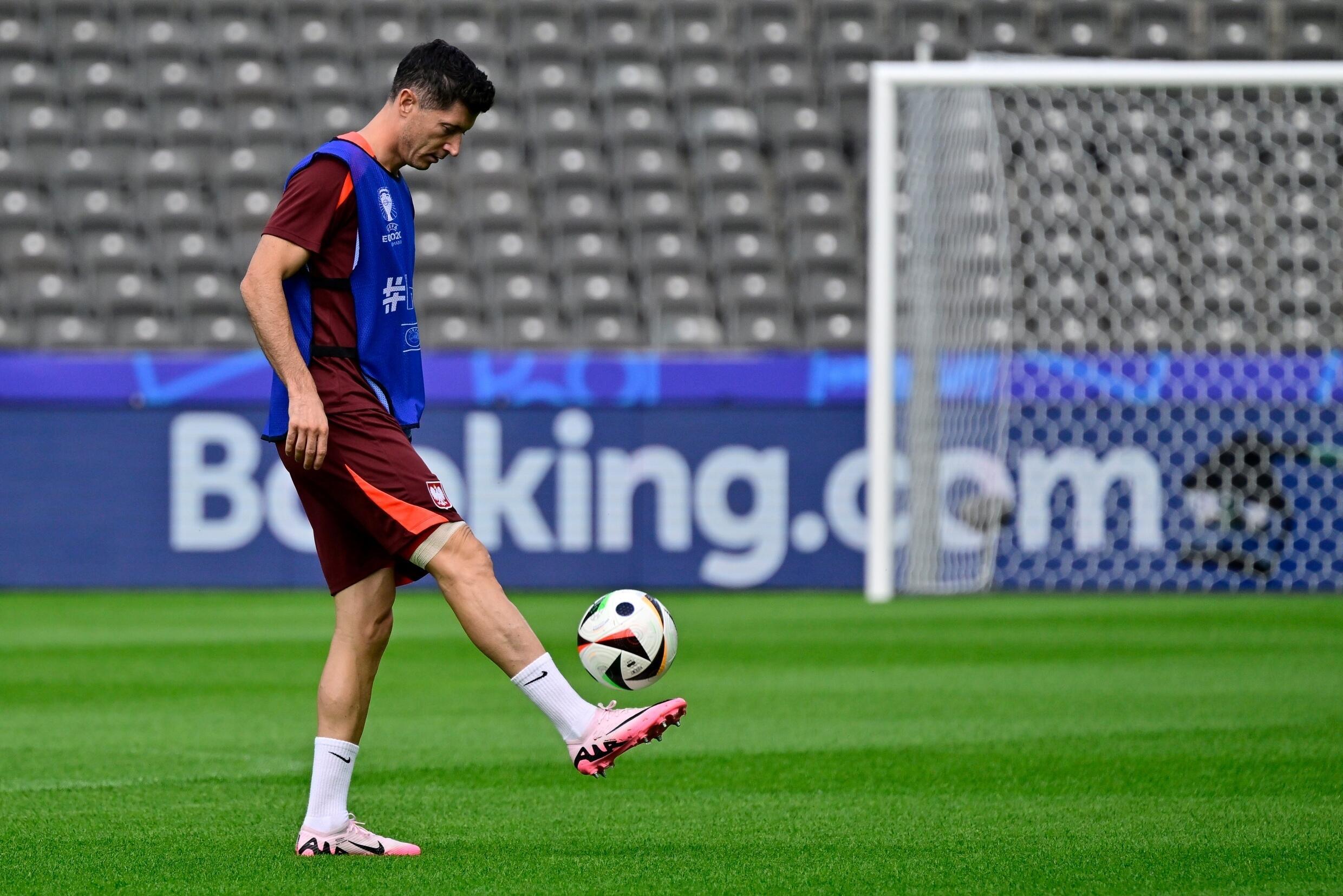 L'attaquant polonais Robert Lewandowski, à l'entraînement, le 20 juin 2024 à Berlin.
