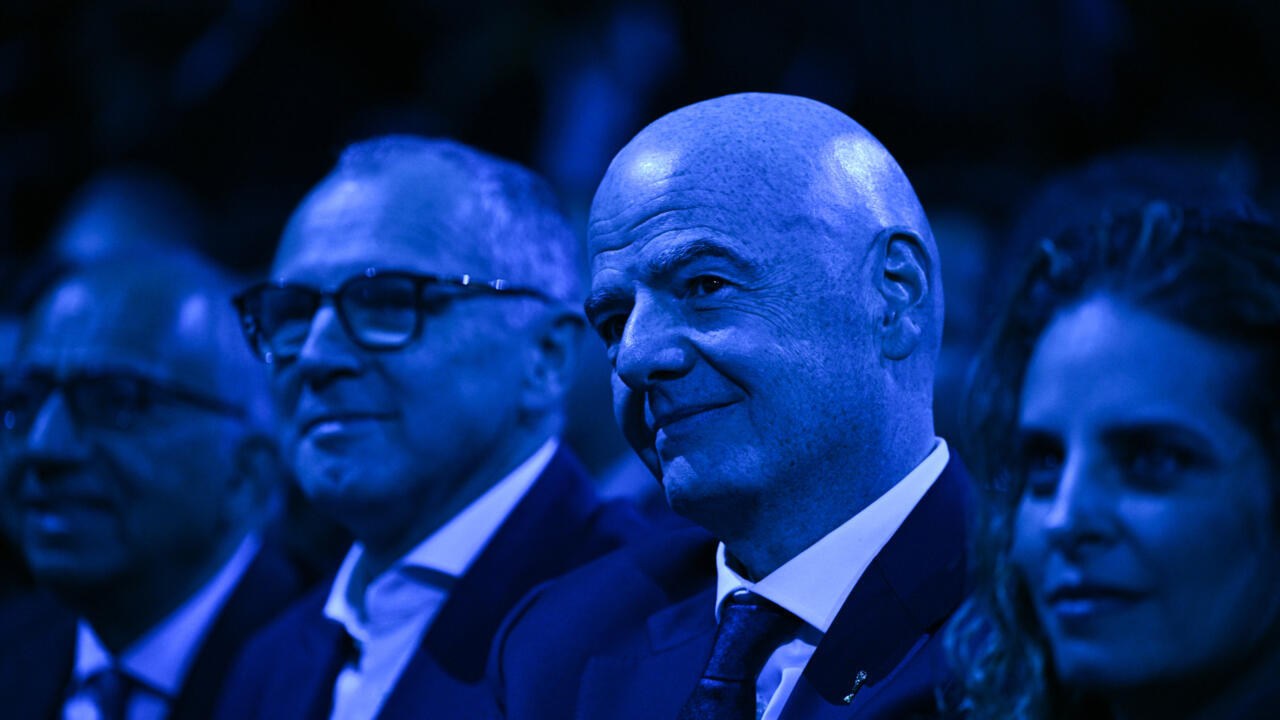 "فيفا" يطلق جائزة للسلام خلال قرعة مونديال 2026