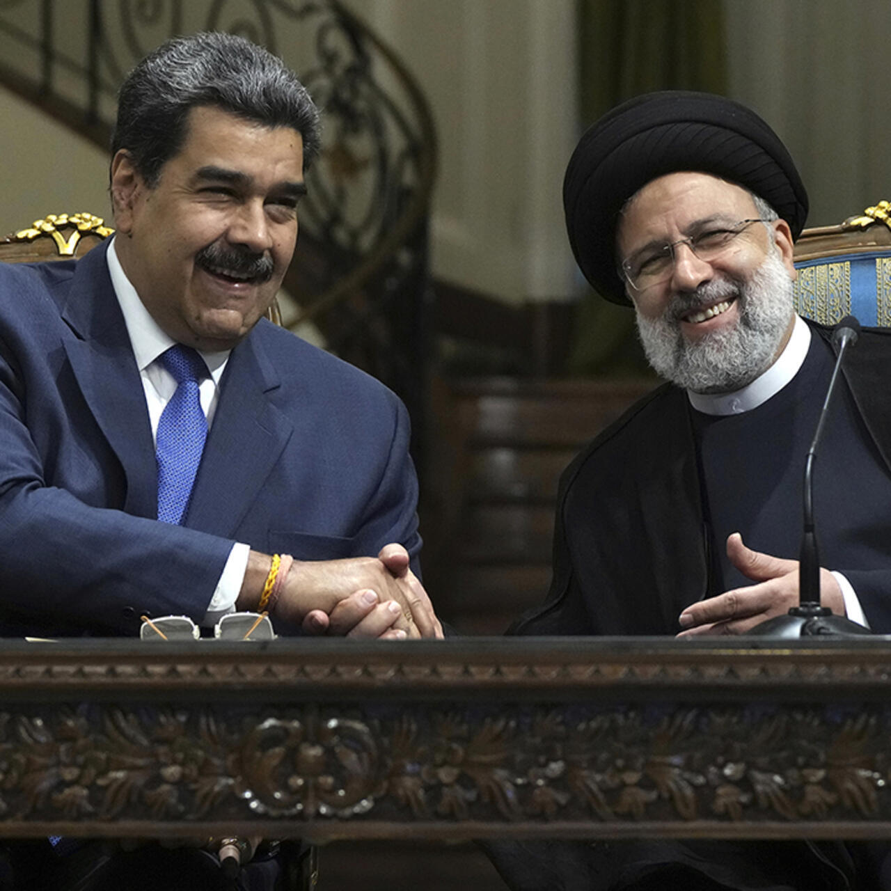 Venezuela e Irán concretan un convenio de cooperación estratégica por 20 años - France 24