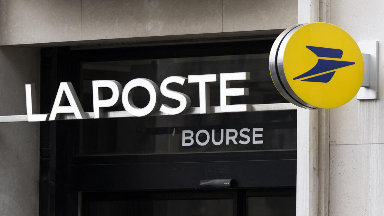 French suspension of US package deliveries over tariffs comes into effect