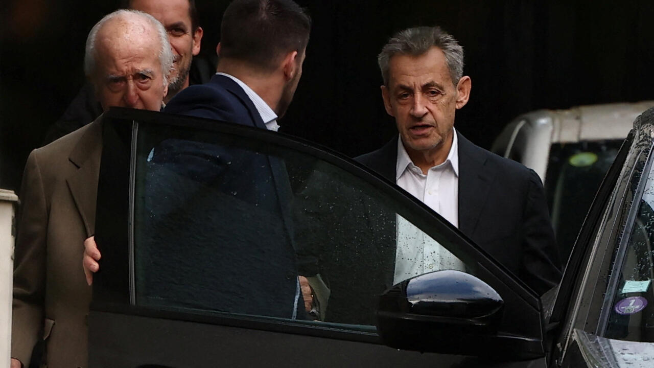 Emmanuel Macron a reçu Nicolas Sarkozy à l'Élysée quelques jours avant son incarcération
