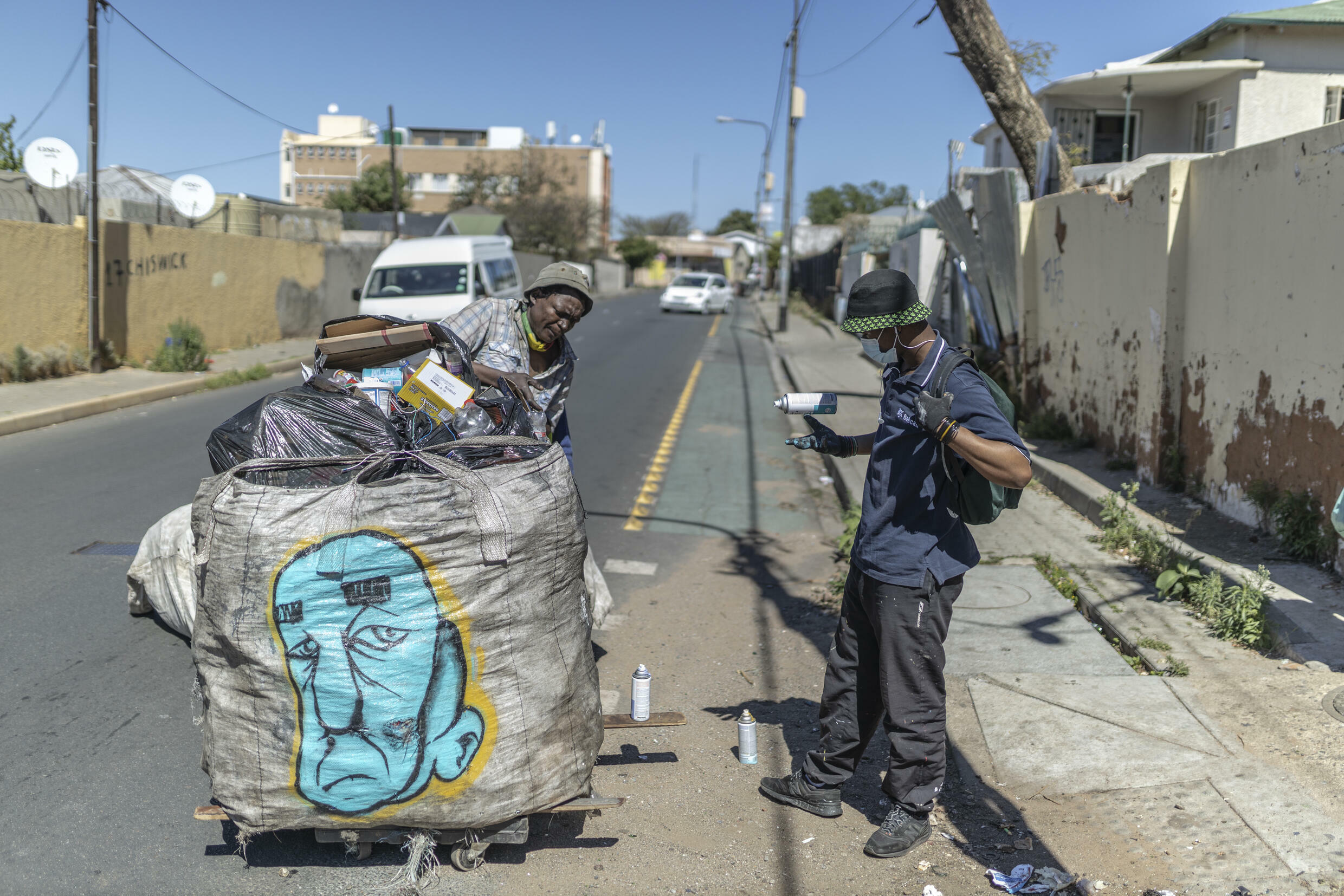 Art of trash feting S. Africa's overlooked waste pickers