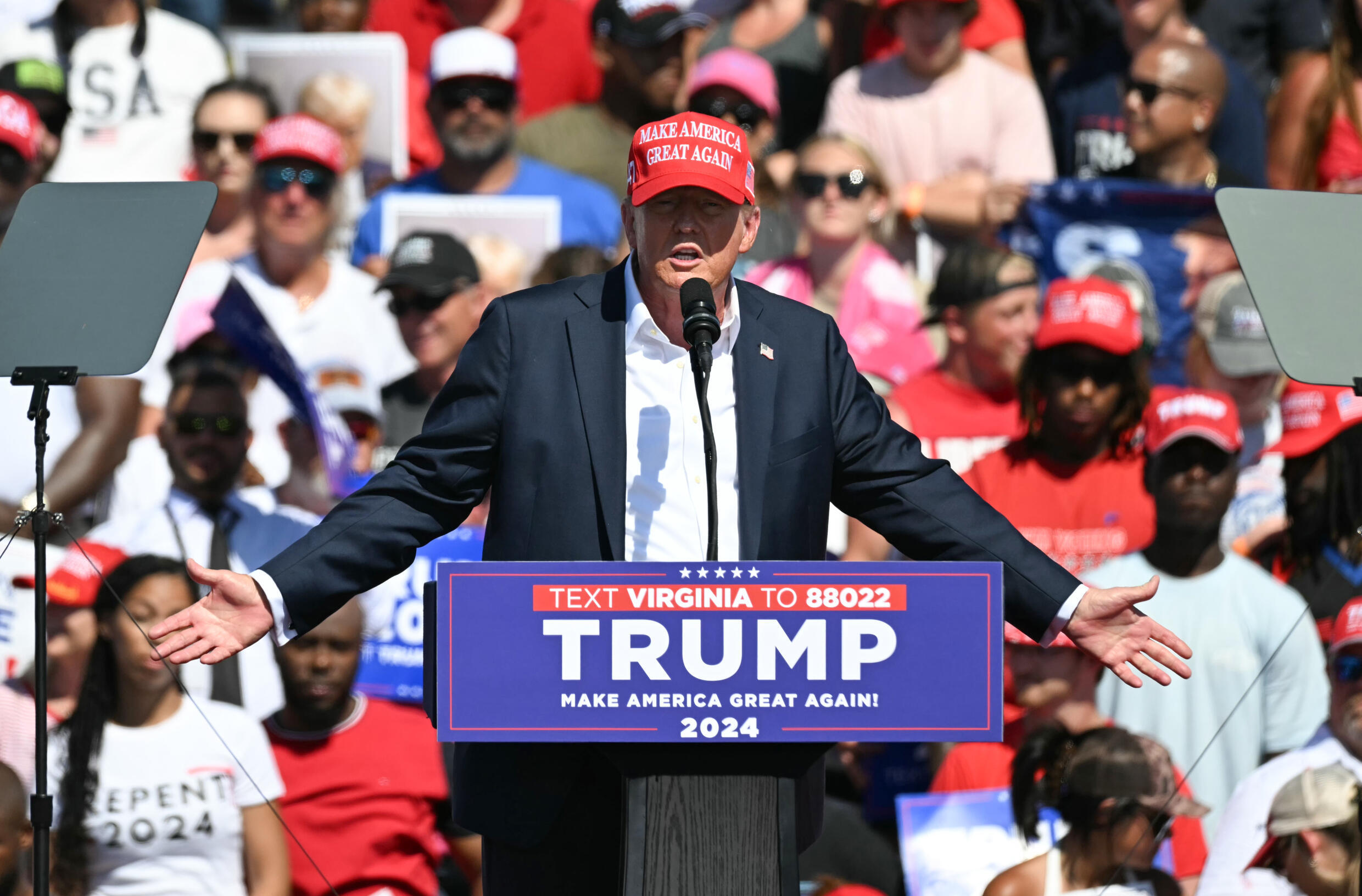 L'ancien président américain et candidat républicain Donald Trump lors d'un meeting de campagne à Chesapeake, en Virginie, le 28 juin 2024