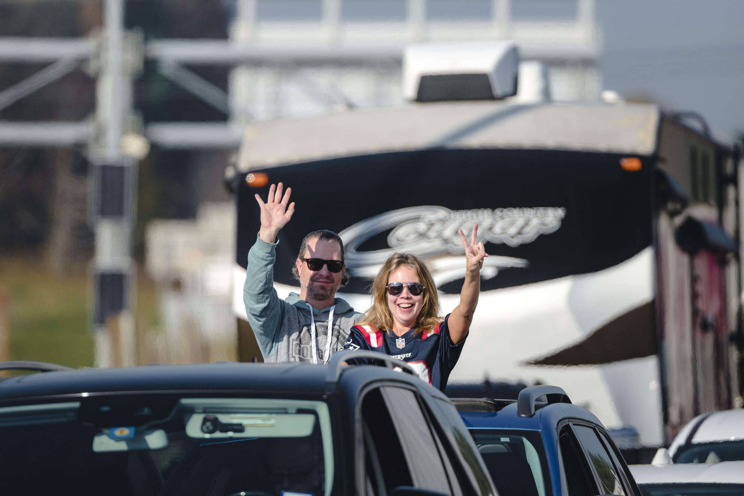 Canadian 'snowbirds' flock across reopened US border