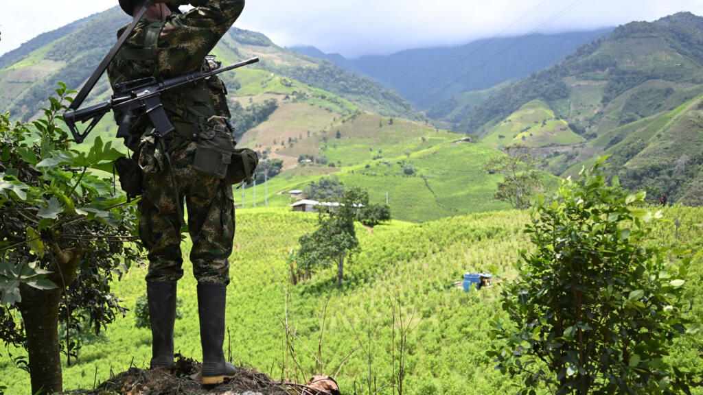US decertifies Colombia in drug war for first time in nearly 30 years
