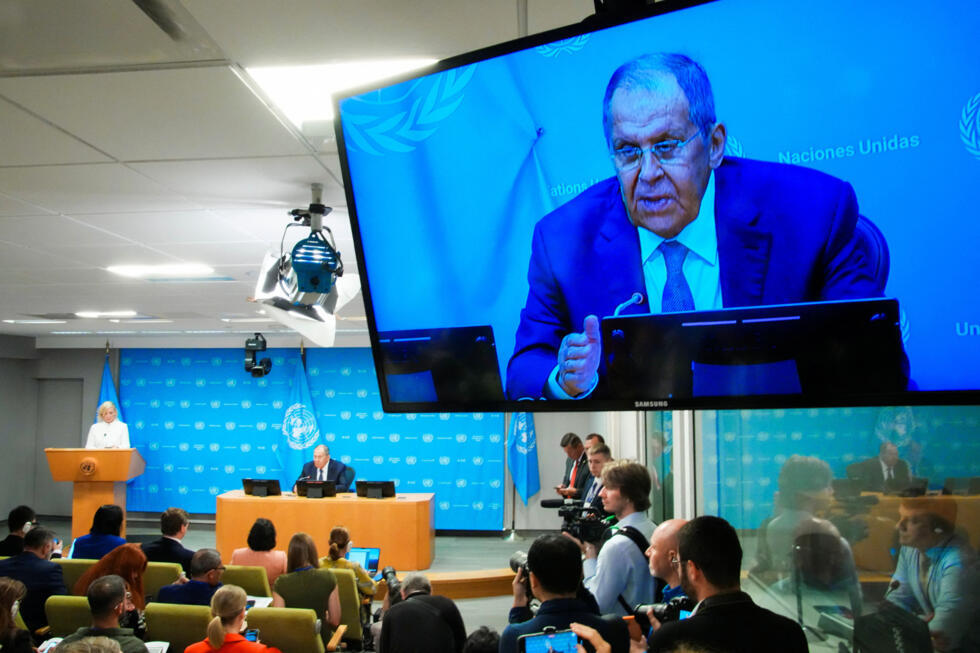 El ministro de Asuntos Exteriores de Rusia, Serguéi Lavrov, habla durante una conferencia de prensa después de dirigirse a la 80ª Asamblea General de las Naciones Unidas en la sede de la ONU en Nueva York, EE. UU., el 27 de septiembre de 2025.