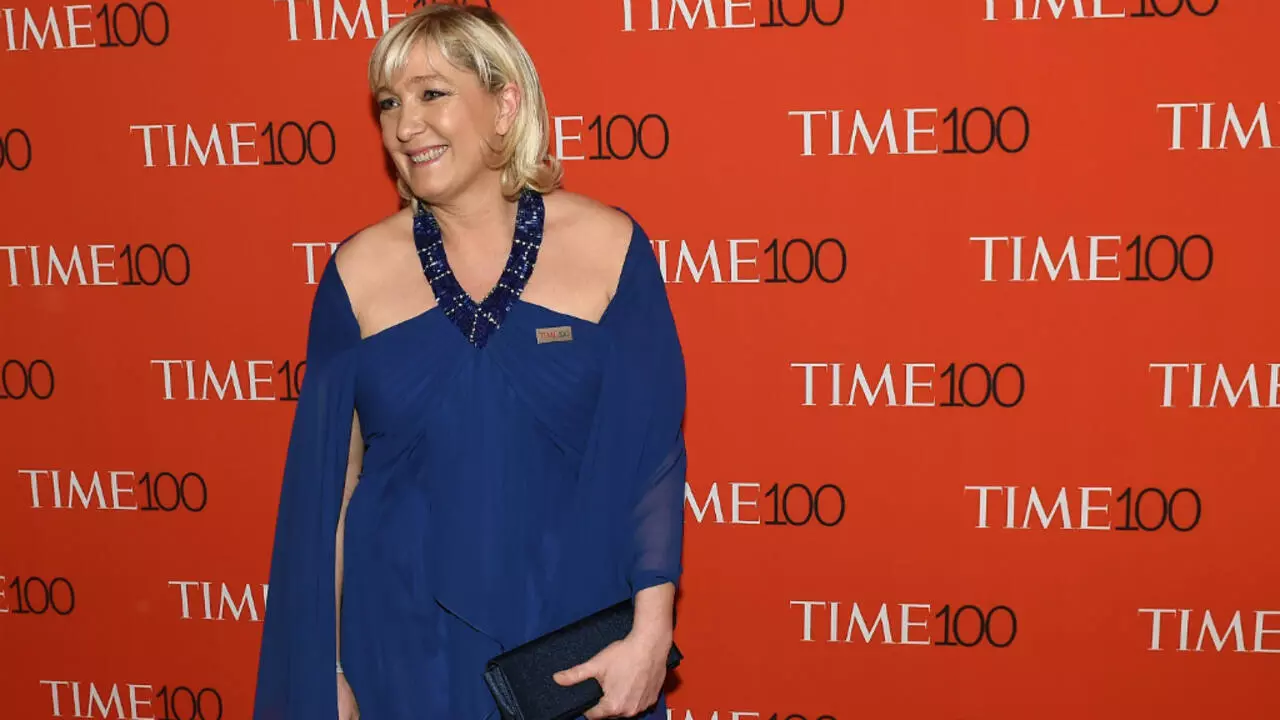 Etats Unis Marine Le Pen N A Pas Resiste A L Appel Du Time