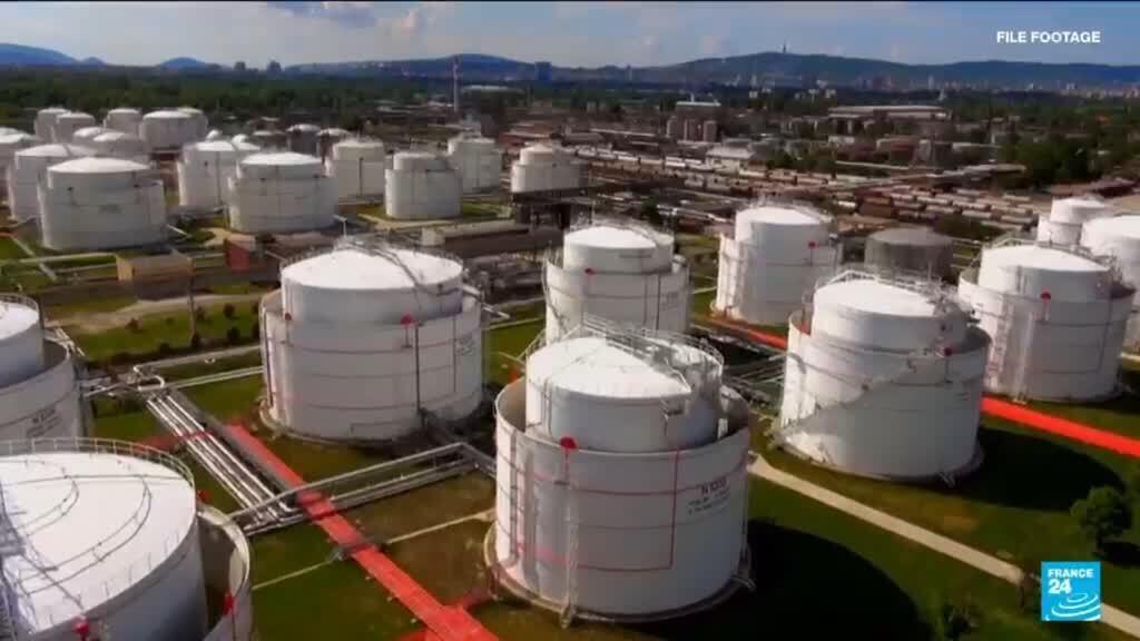 EU sets 2027 deadline to end Russian gas imports