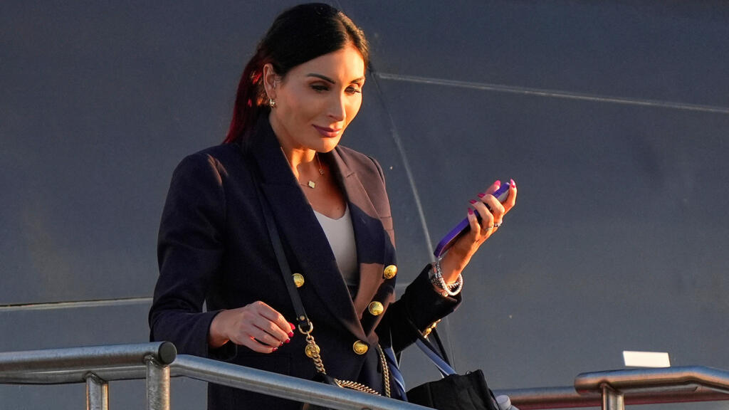 La merveilleuse année de Laura Loomer, figure complotiste proche de Donald Trump