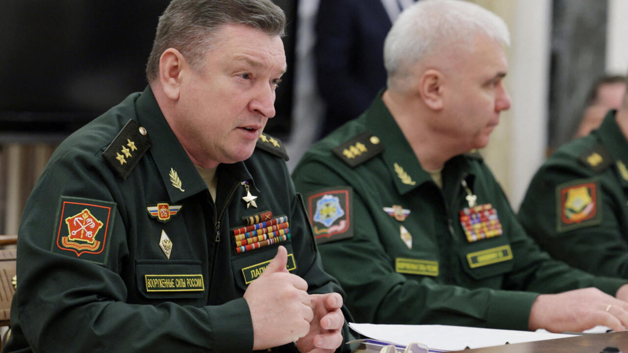 Le colonel général Alexandre Lapine, de "bon à rien" à "bouc émissaire pour tout" en Russie