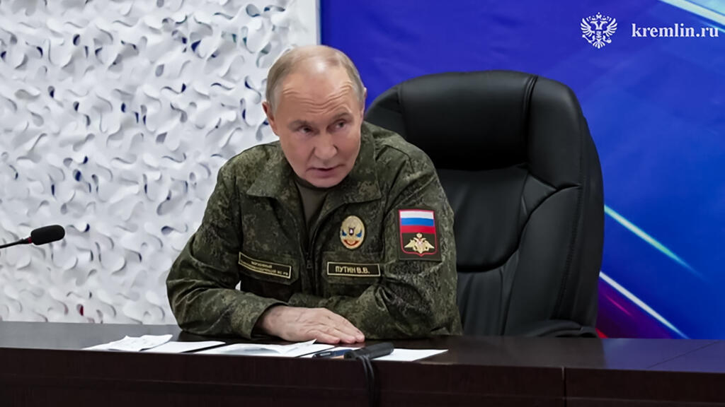 US-backed plan would hand eastern territory to Russia, Zelensky calls for 'dignified peace'