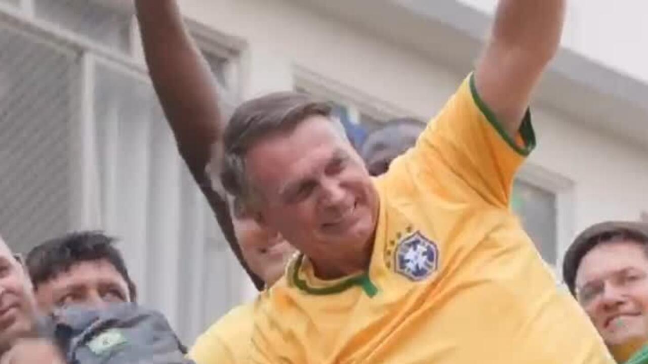 2025-12-24 18:02 Jair Bolsonaro hospitalizado: dos cirugías en medio de su condena de 27 años