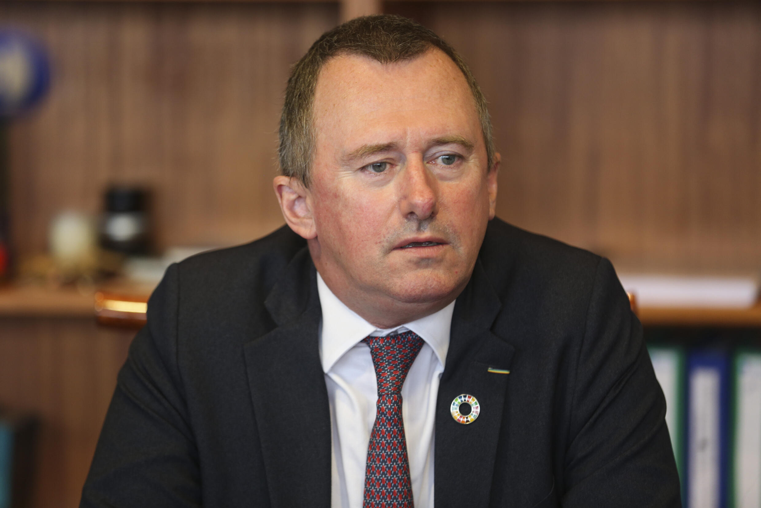 Lee White affirme que la protection de l'habitat a aidé le nombre d'éléphants sauvages du Gabon à passer de 60 000 à 95 000.