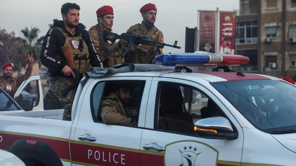 Turkey offers to 'support' Syrian forces against Kurdish fighters in Aleppo