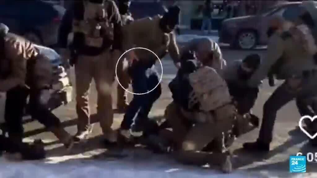 Pourquoi un infirmier a-t-il été abattu par des agents de l'ICE à Minneapolis ?