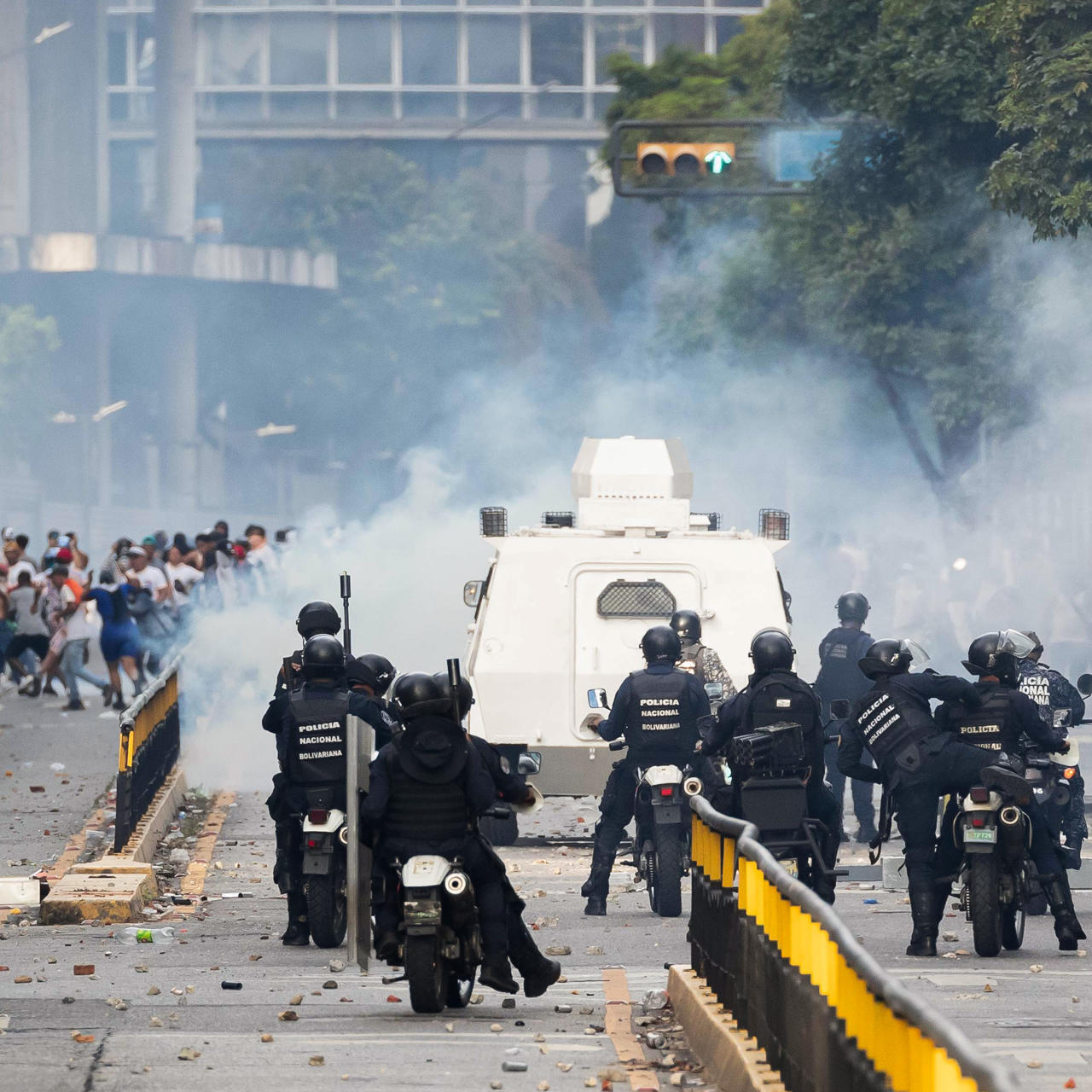 Venezuela: cuatro muertos, disturbios, protestas y cacerolazos tras la  reelección de Maduro