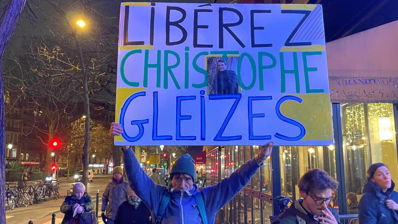 "بفضلكم لا أشعر بالوحدة"… الصحافي الفرنسي كريستوف غليز يشكر من سجنه بالجزائر المتضامنين معه في باريس