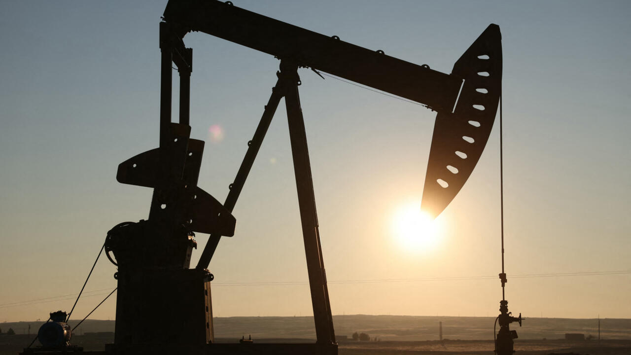 سوريا توقع اتفاقا مع شركتين قطرية وأمريكية للتنقيب عن النفط والغاز بمياهها الإقليمية