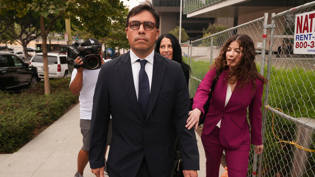 Mort de Matthew Perry : le médecin qui lui fournissait de la kétamine écope de 30 mois de prison