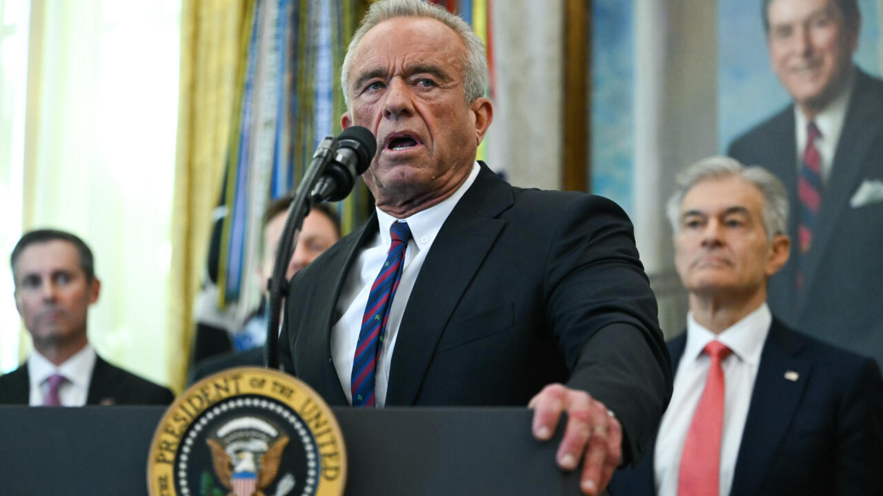 الولايات المتحدة تقلّص عدد اللقاحات الموصى بها للأطفال