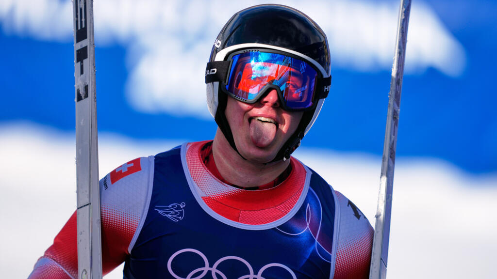 Le skieur suisse Franjo von Allmen entre dans la légende avec trois médailles d'or aux JO 2026
