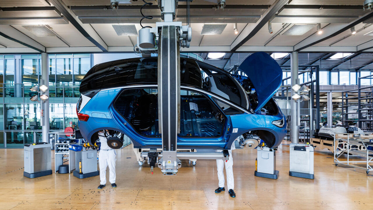 EU set to scrap 2035 ban on new petrol and diesel cars to boost auto industry