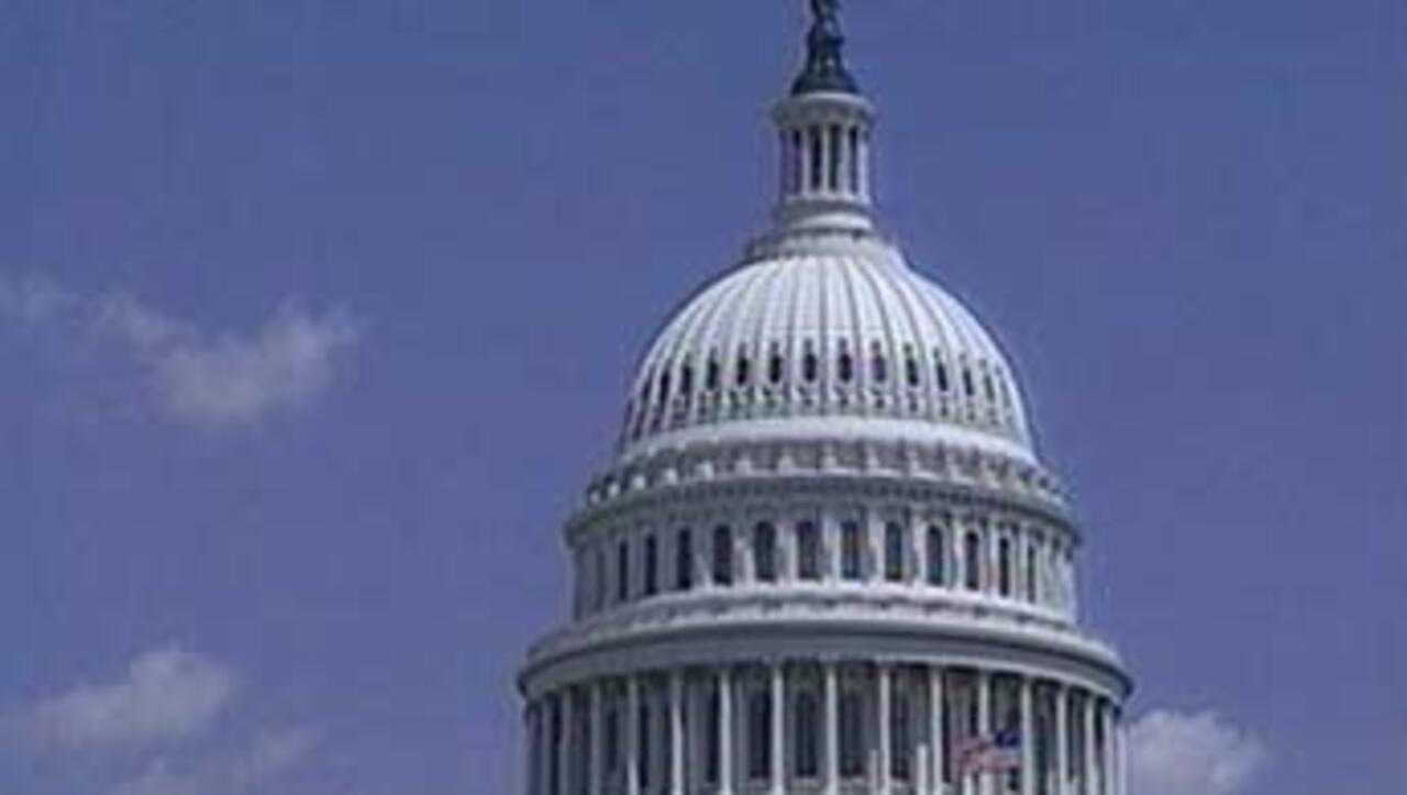 Senate keeps softened 'Buy American' clause