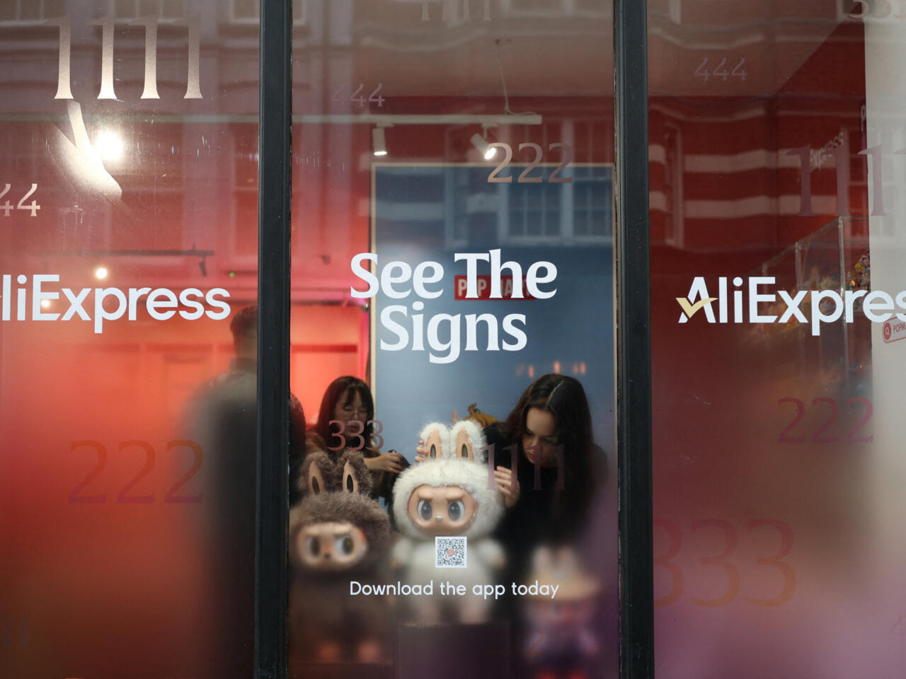 SHEINの不良品の紐 Shein to cooperate with French investigation into sale of