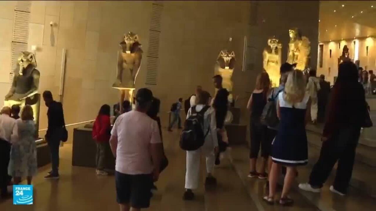 متحف القاهرة: تماثيل ضخمة تثير إعجاب الزوار