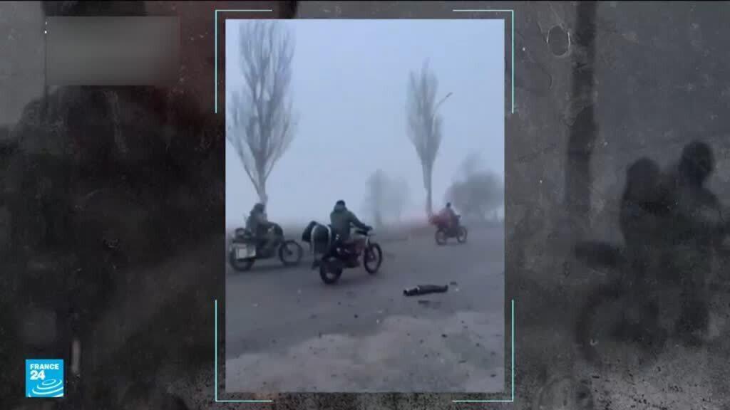 جنود روس يتقدمون في الأراضي الأوكرانية بتكتيك جديد.. كيف؟